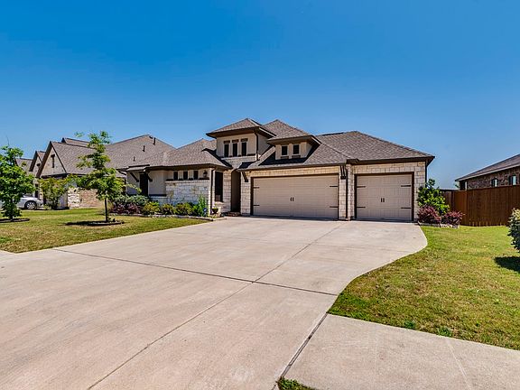 3rd image of 3337 Vasquez Pl