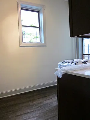 Rented by Full Time Management | media 10