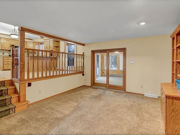 3rd image of 17473 Fairway Cir