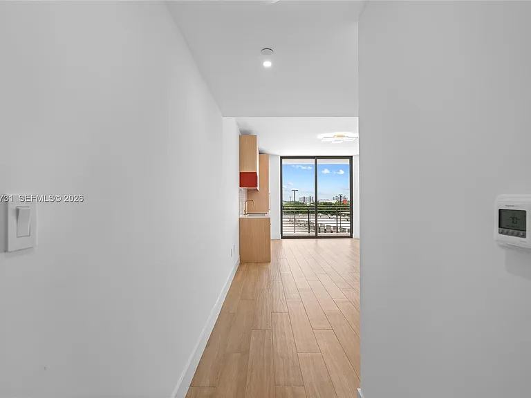 90 NE 32nd St #918 — Photo 7