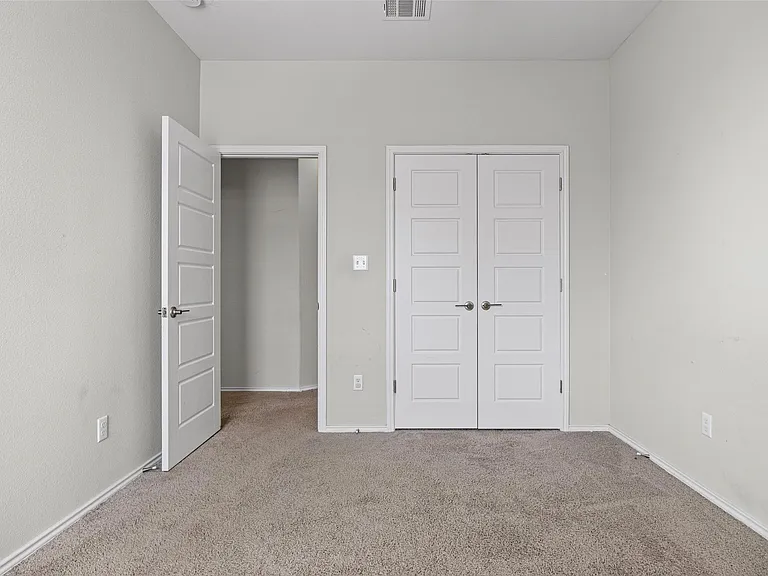 17401 Silent Harbor Loop — Photo 32