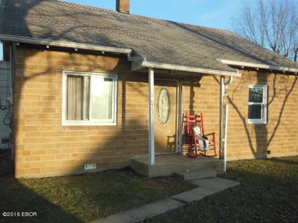 407 Church St, Xenia, IL 62899