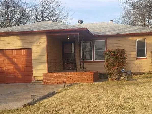1307 NW Lawton Ave, Lawton, OK 73507