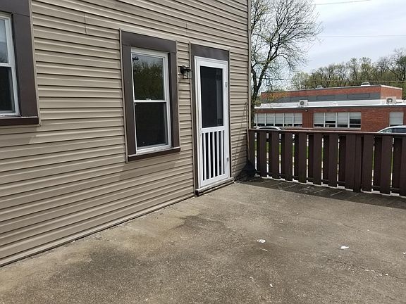 3rd image of 543 Union Ave