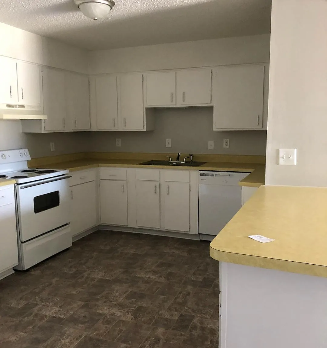 1 bed, 930 sqft, $1,195 — Photo 4