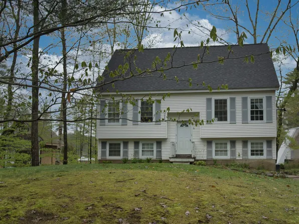 6 Friar Tuck Road, Canterbury, NH 03224