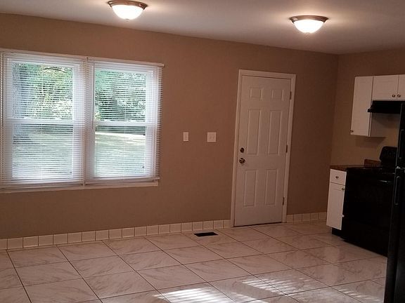 5th image of 4345 Irwin Ave