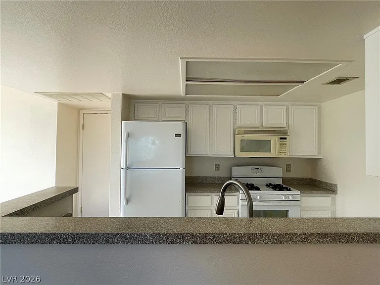 8070 W Russell Rd #2109 — Photo 14