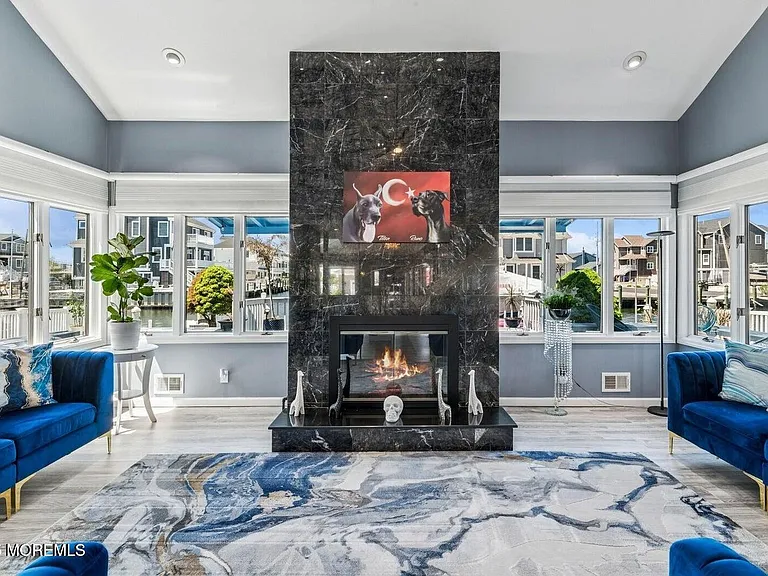385 Aldo Dr — Photo 15