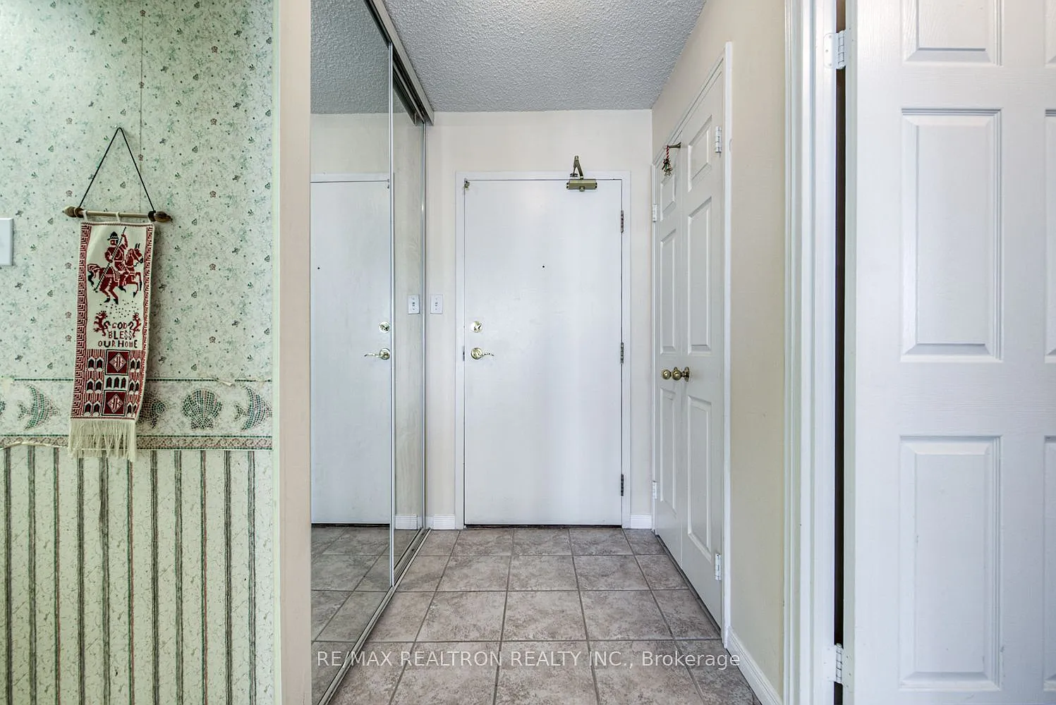 2 bed, $2,500 — Photo 3