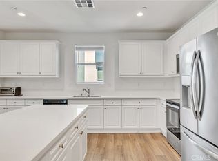 911 E 3rd St, Santa Ana, CA 92701
