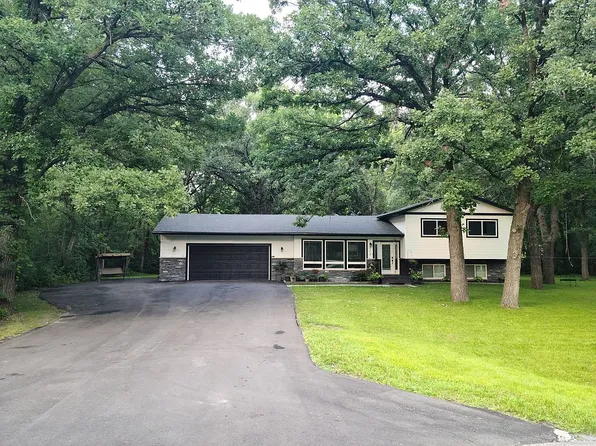 312 67th Ave N, Moorhead, MN 56560