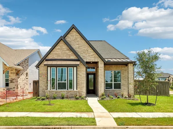 11902 Salty Bend Dr, Mont Belvieu, TX 77580