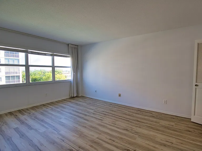 232 Saint Augustine Ave #502 — Photo 14