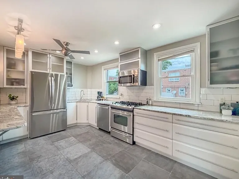 2723 Solly Ave — Photo 8