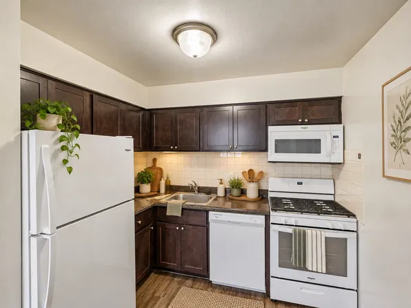 Brookmont Apartment Homes