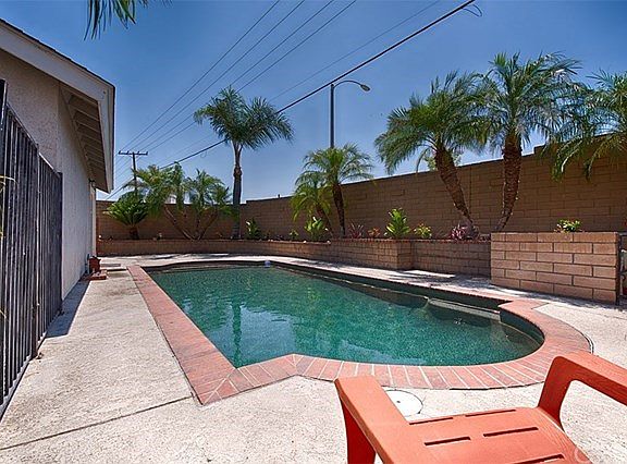 3rd image of 1901 N Citrus Edge Cir