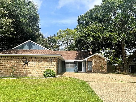 2nd image of 3 Circle Dr