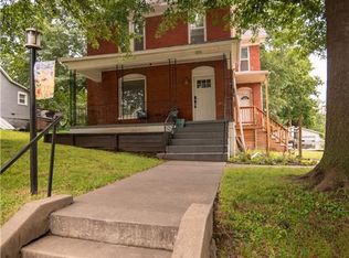 1016 N 10th St, Atchison, KS 66002