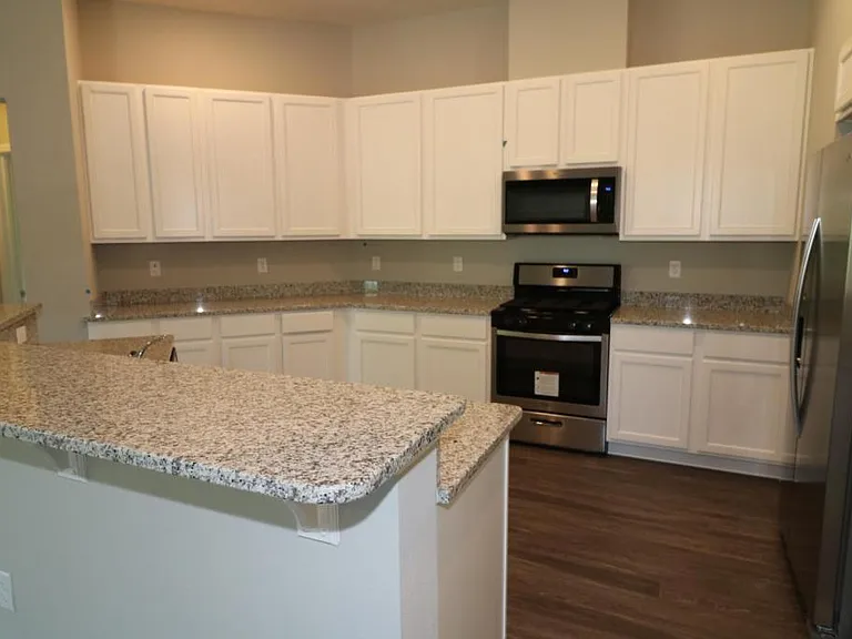 12089 Williamstown Dr — Photo 4