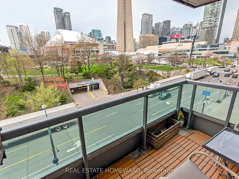 25 Lower Simcoe St #518 — Photo 23