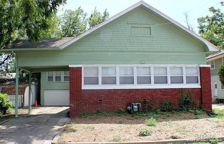 1st image of 114 E Crawford St