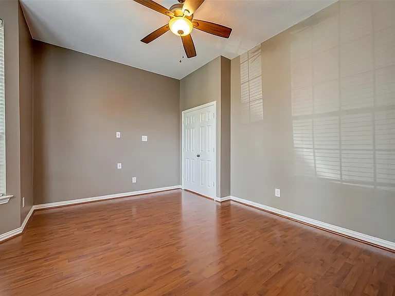 7214 Glenwick Ct — Photo 14