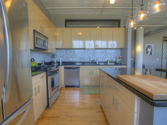 3rd image of 290 Market St Unit 604