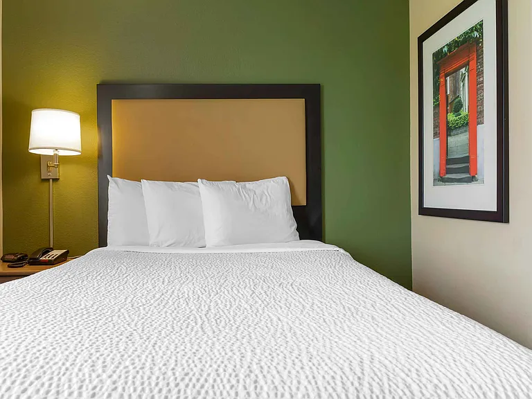 Studio Suite - 1 Full Bed