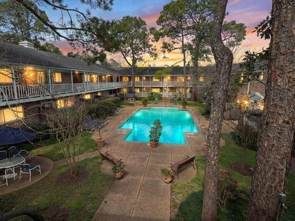 4040 San Felipe St APT 202, Houston, TX 77027