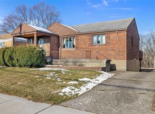 165 Roosevelt Ave, Mc Kees Rocks, PA 15136