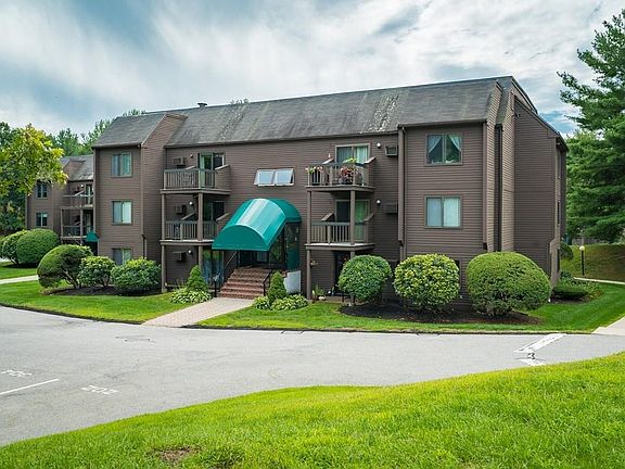 3rd image of 200 Colonial Dr Unit 301