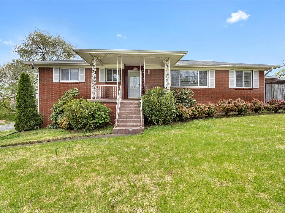 1st image of 3804 Briarcliff Way