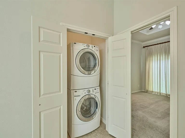 2726 Misty Heath Ln — Photo 11