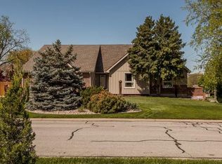6321 W 107th St, Overland Park, KS 66212