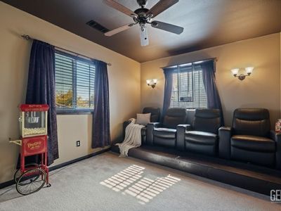 10114 Oporto Way, Bakersfield, CA, 93306