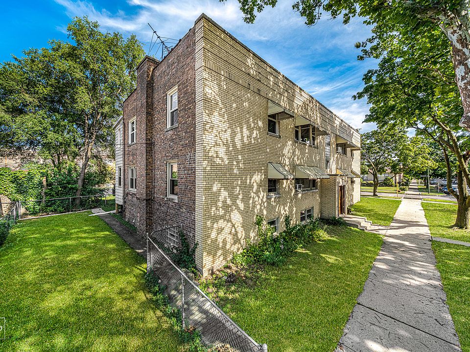 1st image of 5401 N Rockwell St #D