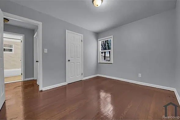 17212 Sunderland Rd — Photo 7