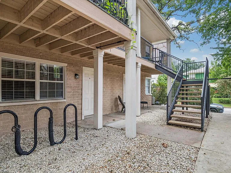 802 Stanford — Photo 13