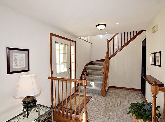 3rd image of 371 Wildwood Dr
