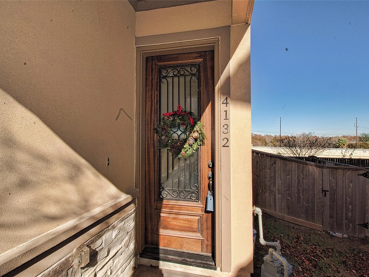 3 bed, 3.5 bath, 2520 sqft, $2,950 — Photo 4