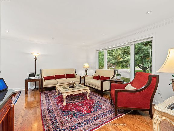 4th image of 32 Acton Ave