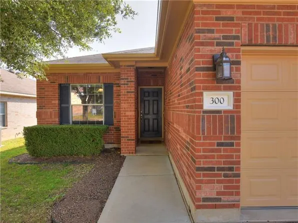 300 Dark Horse Ln, Buda, TX 78610