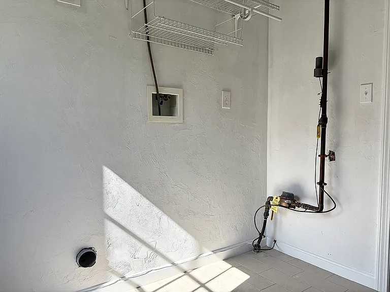 23 Boston Rd #B — Photo 7
