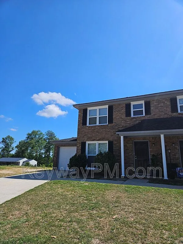 Building Photo - 2326 Greengate Dr