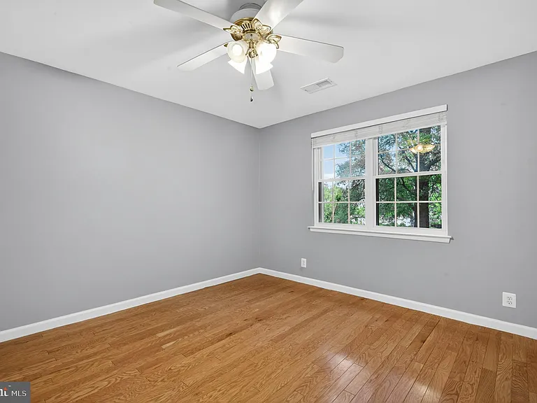 2812 S Wakefield St #D — Photo 13
