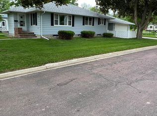 1502 N North Ave, Fairmont, MN 56031