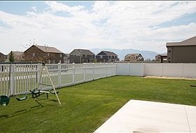 3rd image of 591 S Olive Pl