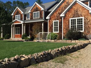 129 Dexter Ln, Rochester, MA 02770