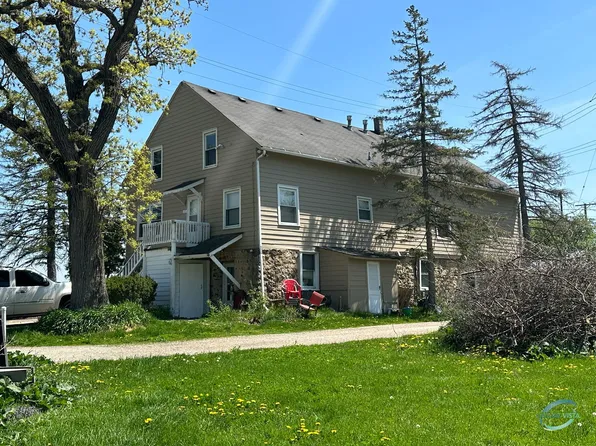 1201 Fairfield Rd, Wauconda, IL 60084